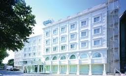 تور ترکیه هتل هالیدی این - آژانس مسافرتی و هواپیمایی آفتاب ساحل آبی